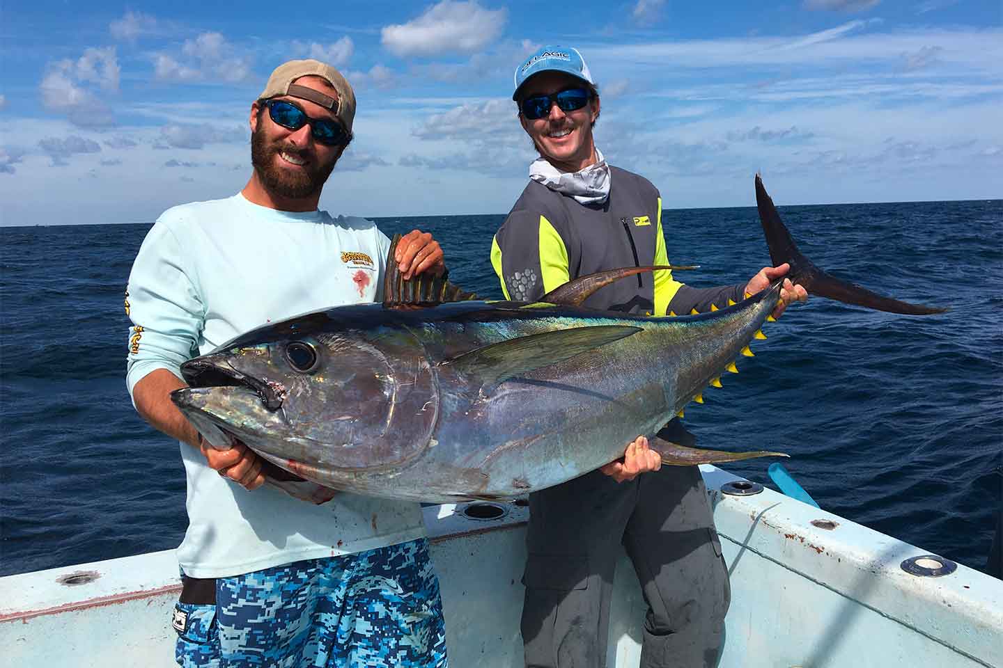 Oceans Fishing - 🇺🇸 What a big Yellow Fin Tuna! Back in